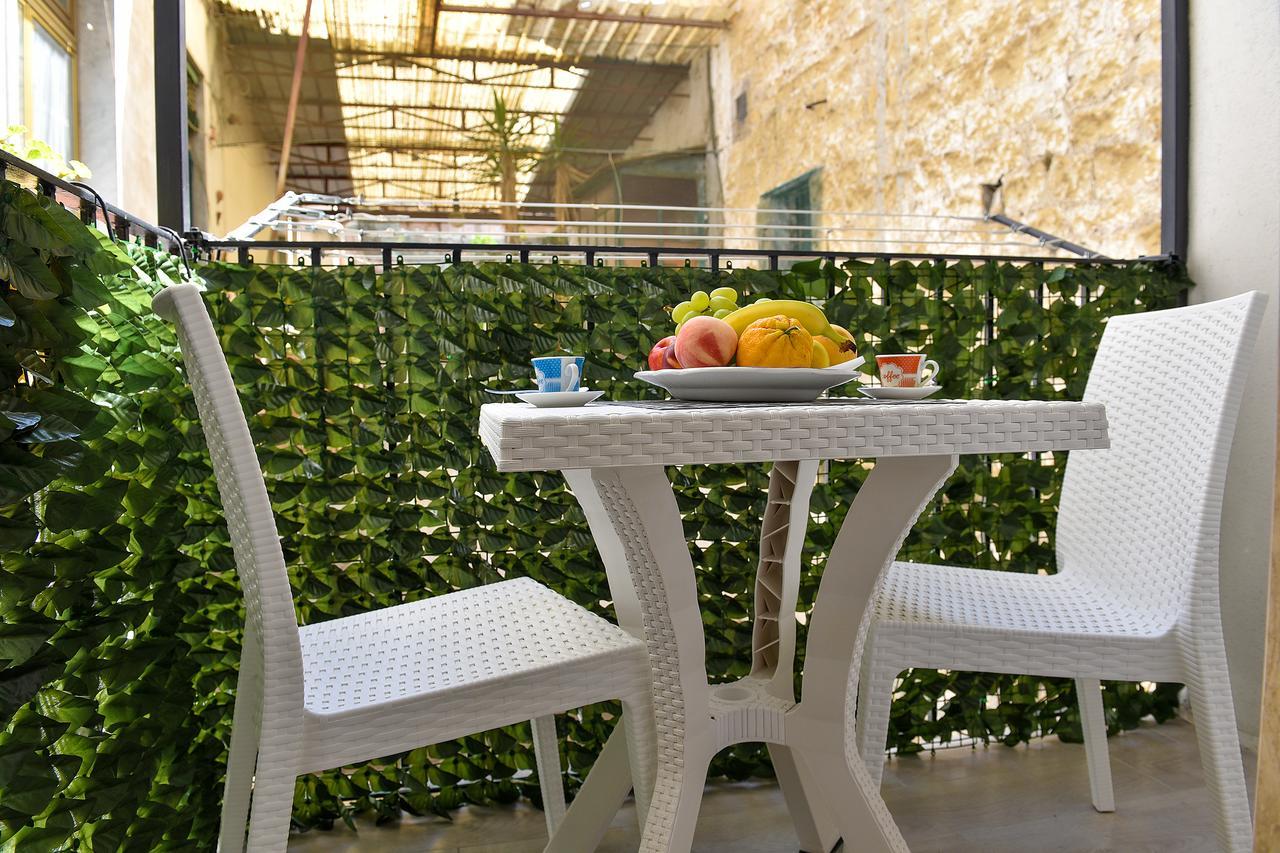Famigi Bed & Breakfast Naples Exterior photo